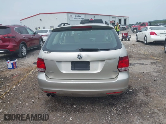 2014 Volkswagen Jetta TDI w/Sunroof with VIN 3VWPL7AJ8EM606766, listed as a IAAI auction lot 42440965 with 96,404 mi miles and . Bid and sale history available at DreamBid. Image 16.
