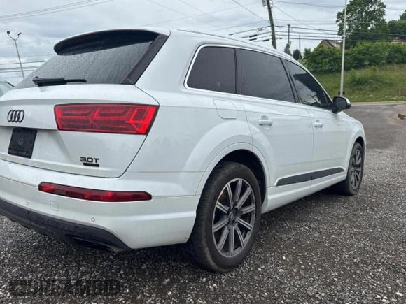 2017 Audi Q7 Premium Plus with VIN WA1LAAF73HD021296, listed as a Copart auction lot 55881465 with 140,164 mi miles and Clean Title. Bid and sale history available at DreamBid. Image 4.