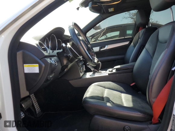2013 Mercedes-Benz C 300 Sport с VIN WDDGF8AB8DR257135, выставлен на аукционе Copart как лот 52986075 с пробегом 90 884 миль миль и Списание • Salvage title. История ставок и продаж доступна на DreamBid. Изображение 7.