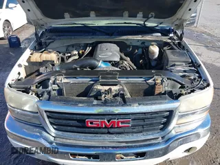 2005 GMC Sierra 1500HD SLT z VIN 1GTGK13U05F811217, wystawiony jako IAAI lot #41253560 z przebiegiem 338 891 mil mil oraz . Historia ofert i sprzedaży dostępna na DreamBid. Obrazek 10.
