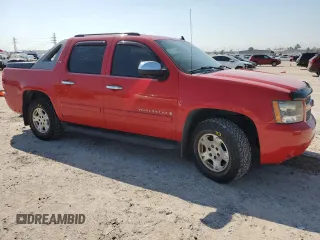 2008 Chevrolet Avalanche LTZ with VIN 3GNFK123X8G181138, listed as a Copart auction lot 70577774 with 135,290 mi miles and Salvage Title. Bid and sale history available at carsss.com. Image 4.