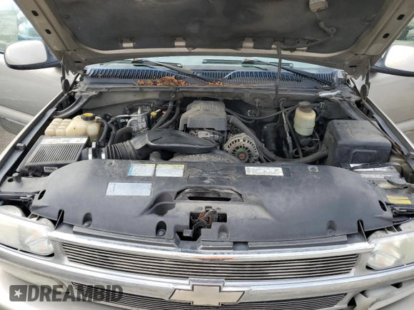 2000 Chevrolet Suburban LS with VIN 3GNGK26U3YG172343, listed as a Copart auction lot 47106575 with 339,445 mi miles and Clean Title. Bid and sale history available at carsss.com. Image 12.