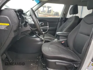 2019 Kia Soul with VIN KNDJN2A29K7687250, listed as a Copart auction lot 48187905 with 185,471 mi miles and Clean Title. Bid and sale history available at carsss.com. Image 7.