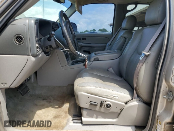 2004 Chevrolet Tahoe LT with VIN 1GNEC13Z24R318935, listed as a Copart auction lot 62464035 with 264,129 mi miles and Clean title. Bid and sale history available at DreamBid. Image 7.