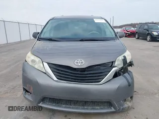 2012 Toyota Sienna LE AAS with VIN 5TDKK3DC0CS192952, listed as a IAAI auction lot 41694554 with 179,277 mi miles. Bid and sale history available at carsss.com. Image 12.
