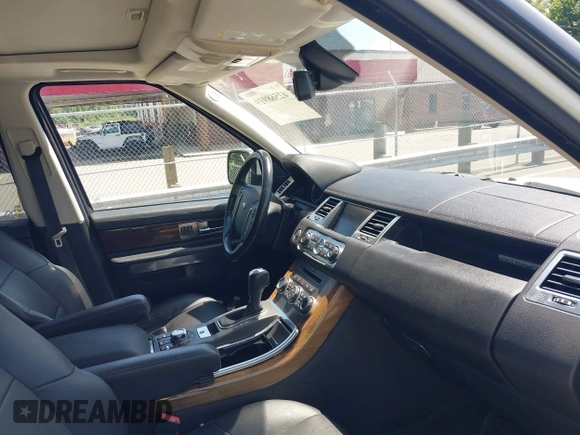 2011 Land Rover Range Rover Sport HSE with VIN SALSF2D47BA704993, listed as a IAAI auction lot 42568919 with 149,706 mi miles and . Bid and sale history available at DreamBid. Image 5.