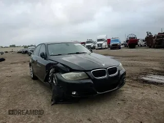 2011 BMW 3 Series 328i xDrive z VIN WBAPK7C54BF195834, wystawiony jako Copart lot #51740295 z przebiegiem 146 972 mil mil oraz Szkoda całkowita • Salvage title. Historia ofert i sprzedaży dostępna na DreamBid. Obrazek 10.