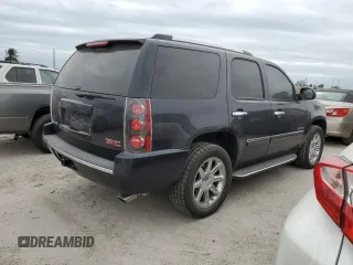 2013 GMC Yukon Denali with VIN 1GKS1EEF3DR219654, listed as a Copart auction lot 76205764 with 0 mi miles and Salvage Title. Bid and sale history available at carsss.com. Image 3.
