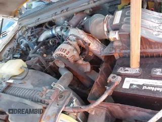 2000 Ford F-350 XL with VIN 1FDSF34F0YEA63553, listed as a IAAI auction lot 42698138 with 329,643 mi miles and . Bid and sale history available at DreamBid. Image 10.