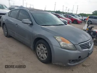 2009 Nissan Altima 2.5 z VIN 1N4AL21E79N424119, wystawiony jako IAAI lot #42278226 z przebiegiem 210 342 mil mil oraz . Historia ofert i sprzedaży dostępna na DreamBid. Obrazek 1.