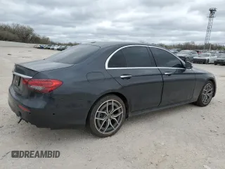 2021 Mercedes-Benz E 350 z VIN W1KZF8DB5MA892977, wystawiony jako Copart lot #48360735 z przebiegiem 32 848 mil mil oraz Szkoda całkowita • Salvage title. Historia ofert i sprzedaży dostępna na DreamBid. Obrazek 3.