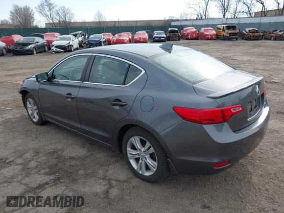 2013 Acura ILX Hybrid Tech Pkg with VIN 19VDE3F70DE300703, listed as a IAAI auction lot 41836986 with 120,765 mi miles. Bid and sale history available at carsss.com. Image 3.