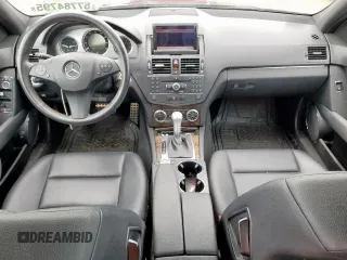 2008 Mercedes-Benz C 350 Sport z VIN WDDGF56X38F167806, wystawiony jako Copart lot #57784795 z przebiegiem 53 665 mil mil oraz Szkoda całkowita • Salvage title. Historia ofert i sprzedaży dostępna na DreamBid. Obrazek 8.