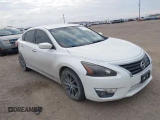 2015 Nissan Altima SV with VIN 1N4AL3AP6FC154329, listed as a IAAI auction lot 41611704 with 124,820 mi miles and . Bid and sale history available at carsss.com. Image 1.