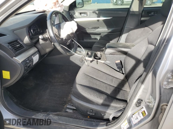 2010 Subaru Legacy Premium All-Weather Anniversary z VIN 4S3BMCG68A3238459, wystawiony jako Copart lot #56607225 z przebiegiem 208 172 mil mil oraz Szkoda całkowita • Salvage title. Historia ofert i sprzedaży dostępna na DreamBid. Obrazek 7.