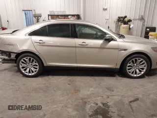 2018 Ford Taurus Limited с VIN 1FAHP2F87JG124059, выставлен на аукционе IAAI как лот 42080931 с пробегом 64 680 миль миль и . История ставок и продаж доступна на DreamBid. Изображение 13.