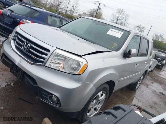 2014 Honda Pilot EX-L with VIN 5FNYF4H53EB045211, listed as a IAAI auction lot 41986709 with 145,594 mi miles. Bid and sale history available at carsss.com. Image 18.