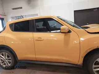 2015 Nissan Juke SV with VIN JN8AF5MR6FT509241, listed as a IAAI auction lot 41580123 with 92,743 mi miles. Bid and sale history available at carsss.com. Image 12.