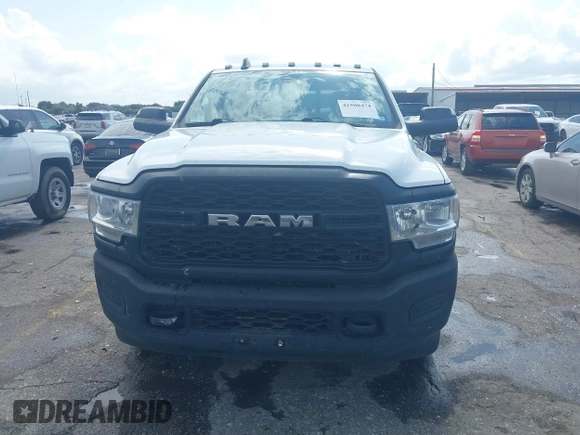 2020 Ram 2500 Tradesman z VIN 3C6UR4HL4LG266478, wystawiony jako IAAI lot #42508474 z przebiegiem 125 048 mil mil oraz . Historia ofert i sprzedaży dostępna na DreamBid. Obrazek 12.