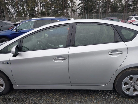 2013 Toyota Prius Plug-In with VIN JTDKN3DP0D3046032, listed as a IAAI auction lot 41471986 with 112,382 mi miles. Bid and sale history available at carsss.com. Image 15.
