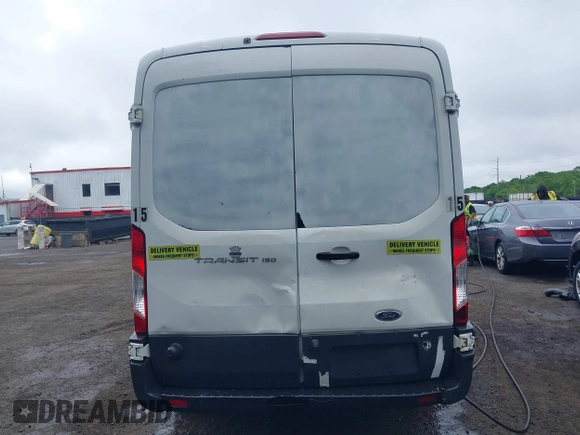 2016 Ford Transit с VIN 1FTYE2CM7GKA06309, выставлен на аукционе IAAI как лот 42212650 с пробегом 309 520 миль миль и . История ставок и продаж доступна на DreamBid. Изображение 17.