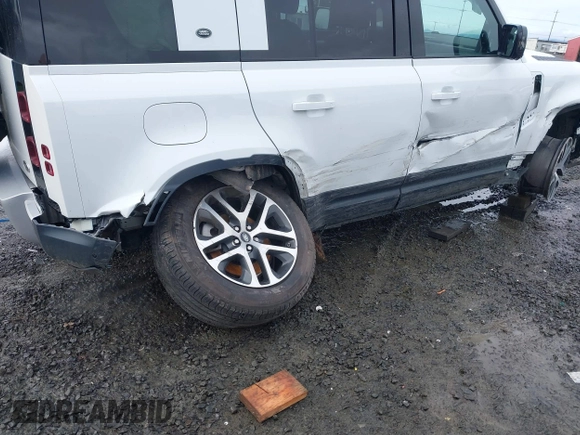 2020 Land Rover Defender HSE z VIN SALE9EEUXL2025865, wystawiony jako IAAI lot #41188195 z przebiegiem 29 756 mil mil oraz . Historia ofert i sprzedaży dostępna na DreamBid. Obrazek 6.
