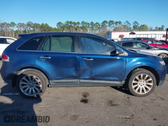 2012 Lincoln MKX with VIN 2LMDJ6JK5CBL11685, listed as a IAAI auction lot 41698099 with 155,266 mi miles. Bid and sale history available at carsss.com. Image 13.