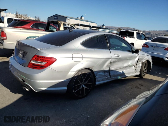 2013 Mercedes-Benz C C 350 with VIN WDDGJ5HB4DF952071, listed as a Copart auction lot 89209365 with 132,232 mi miles and Salvage Title. Bid and sale history available at carsss.com. Image 3.