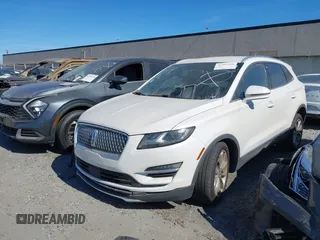 2019 Lincoln MKC Select with VIN 5LMCJ2C96KUL02641, listed as a IAAI auction lot 42303586 with 101,529 mi miles and . Bid and sale history available at DreamBid. Image 2.