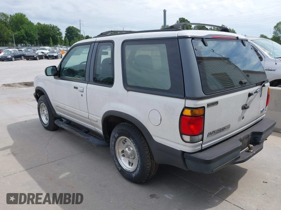 1996 Ford Explorer with VIN 1FMCU24X4TUC82009, listed as a IAAI auction lot 42829672 with 113,106 mi miles and . Bid and sale history available at DreamBid. Image 3.