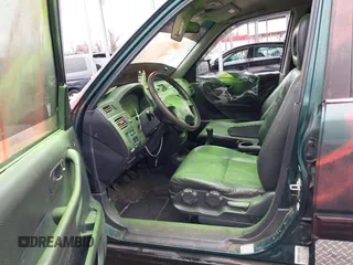 2000 Honda CR-V LX with VIN JHLRD1743YS009854, listed as a IAAI auction lot 41488972 with 139,652 mi miles. Bid and sale history available at carsss.com. Image 5.