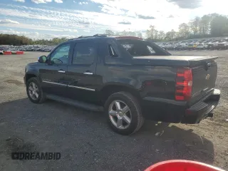 2013 Chevrolet Avalanche LTZ with VIN 3GNTKGE77DG317983, listed as a Copart auction lot 73605784 with 181,877 mi miles and Salvage Title. Bid and sale history available at carsss.com. Image 2.