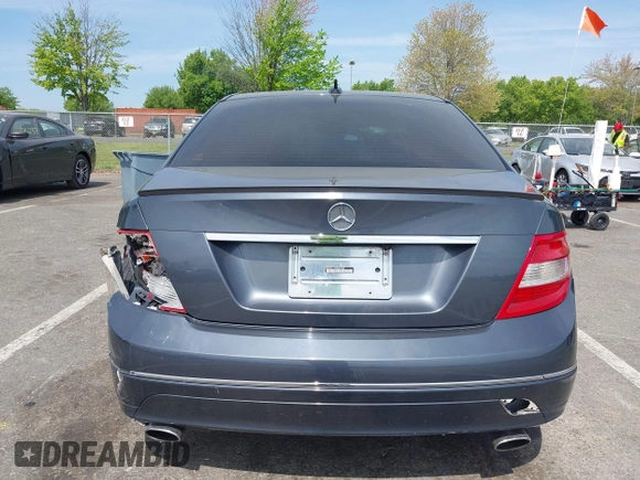 2009 Mercedes-Benz C 300 Sport z VIN WDDGF81X89R061439, wystawiony jako IAAI lot #42177083 z przebiegiem 195 633 mil mil oraz . Historia ofert i sprzedaży dostępna na DreamBid. Obrazek 16.