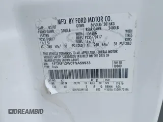 2007 Ford F-150 XL z VIN 1FTRF12W07NA59933, wystawiony jako IAAI lot #42491520 z przebiegiem Nie podano mil oraz . Historia ofert i sprzedaży dostępna na DreamBid. Obrazek 9.