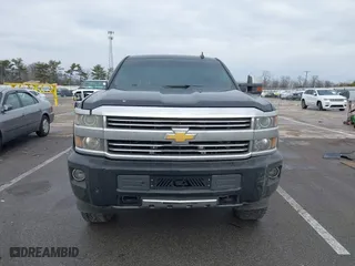 2015 Chevrolet Silverado 2500HD Built After Aug 14 High Country with VIN 1GC1KXE84FF536963, listed as a IAAI auction lot 41439878 with 191,471 mi miles. Bid and sale history available at carsss.com. Image 12.