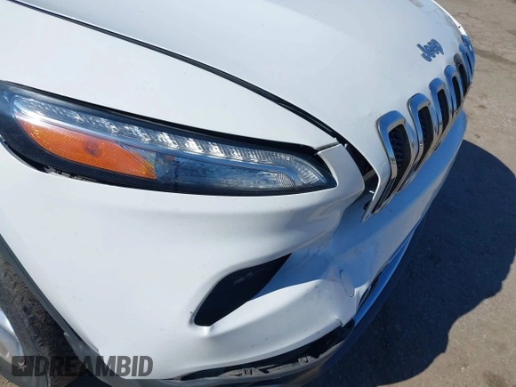 2015 Jeep Cherokee Limited with VIN 1C4PJMDB2FW545430, listed as a IAAI auction lot 41822780 with 135,639 mi miles. Bid and sale history available at carsss.com. Image 6.