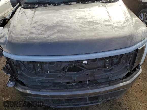 2023 Ford F-150 Lightning Pro с VIN 1FT6W1EV6PWG39428, выставлен на аукционе Copart как лот 46041815 с пробегом 3 396 миль миль и Списание • Salvage title. История ставок и продаж доступна на DreamBid. Изображение 12.