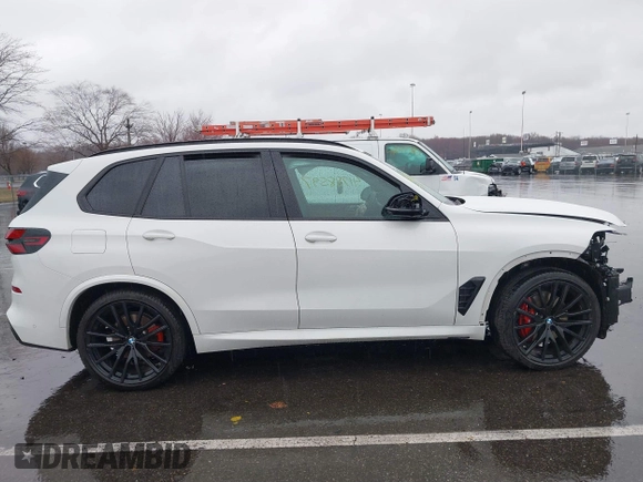 2024 BMW X5 xDrive40i z VIN 5UX23EU04R9V15176, wystawiony jako IAAI lot #41788597 z przebiegiem Nie podano mil oraz . Historia ofert i sprzedaży dostępna na DreamBid. Obrazek 14.