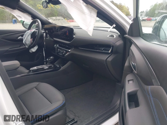 2025 Buick Envista Sport Touring with VIN KL47LBEP7SB127286, listed as a IAAI auction lot 41945182 with 1,272 mi miles and . Bid and sale history available at DreamBid. Image 5.