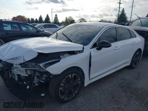 2024 Kia K5 GT-Line z VIN 5XXG64J29RG259036, wystawiony jako IAAI lot #40777274 z przebiegiem 6716 mil mil oraz . Historia ofert i sprzedaży dostępna na DreamBid. Obrazek 19.
