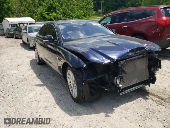 2016 Jaguar XF 35t Prestige with VIN SAJBK4BV8GCY13647, listed as a Copart auction lot 47598412 with 43,616 mi miles. Bid and sale history available at carsss.com. Image 9.