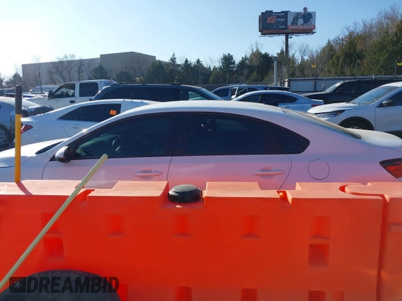 2024 Kia Forte LXS with VIN 3KPF24AD7RE818472, listed as a IAAI auction lot 41133832 with 4,107 mi miles and . Bid and sale history available at DreamBid. Image 15.