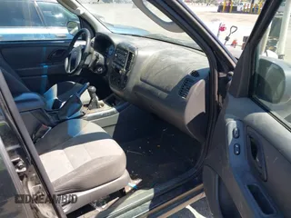 2006 Ford Escape XLS with VIN 1FMYU02Z56KA86496, listed as a IAAI auction lot 42680115 with 195,641 mi miles and . Bid and sale history available at DreamBid. Image 5.