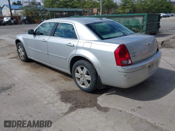 2006 Chrysler 300 Touring with VIN 2C3KK53G36H150931, listed as a IAAI auction lot 41934358 with 110,136 mi miles. Bid and sale history available at carsss.com. Image 3.