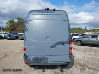 2018 Mercedes-Benz Sprinter Cargo Van Worker with VIN WD3PE7CD7JP637865, listed as a IAAI auction lot 41027131 with 112,009 mi miles. Bid and sale history available at carsss.com. Image 17.
