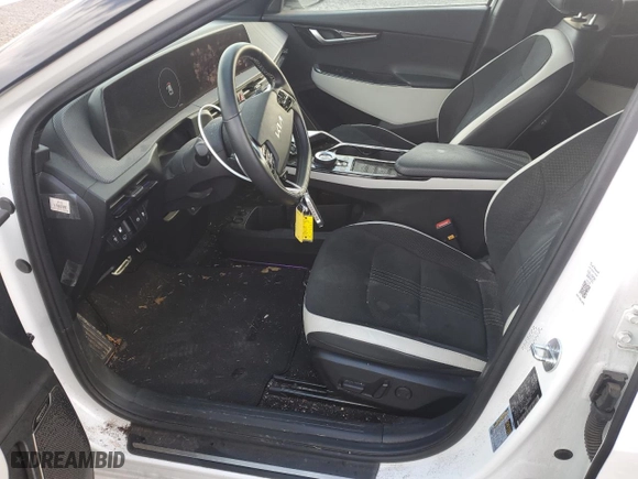 2022 Kia EV6 GT-Line with VIN KNDC4DLC1N5030763, listed as a Copart auction lot 41695125 with 36,295 mi miles and Salvage Title. Bid and sale history available at carsss.com. Image 7.