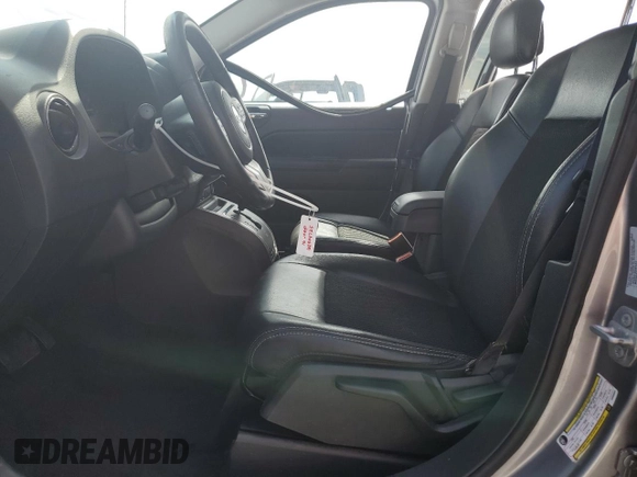 2016 Jeep Compass Sport with VIN 1C4NJCBA1GD590058, listed as a Copart auction lot 62504725 with 211,325 mi miles and Salvage title. Bid and sale history available at DreamBid. Image 7.