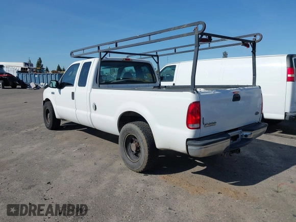 2005 Ford Super Duty F-250 XL with VIN 1FTSX20515EB09203, listed as a IAAI auction lot 41849426 with 179,296 mi miles. Bid and sale history available at carsss.com. Image 3.