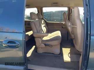 2000 Dodge Caravan SE z VIN 1B4GP44R7YB640326, wystawiony jako IAAI lot #41680410 z przebiegiem 213 009 mil mil oraz . Historia ofert i sprzedaży dostępna na DreamBid. Obrazek 8.