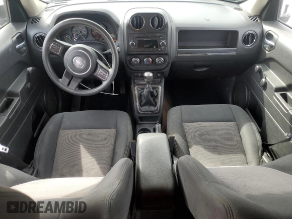 2014 Jeep Patriot Altitude with VIN 1C4NJPBA1ED689841, listed as a Copart auction lot 53427925 with 168,601 mi miles and Salvage title. Bid and sale history available at DreamBid. Image 8.